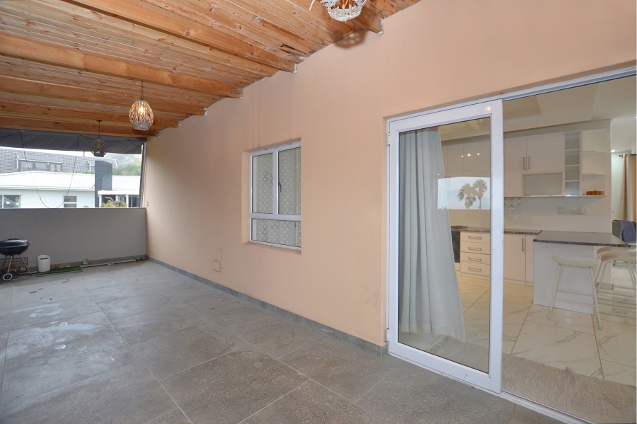 2 Bedroom Property for Sale in Kenridge Western Cape
